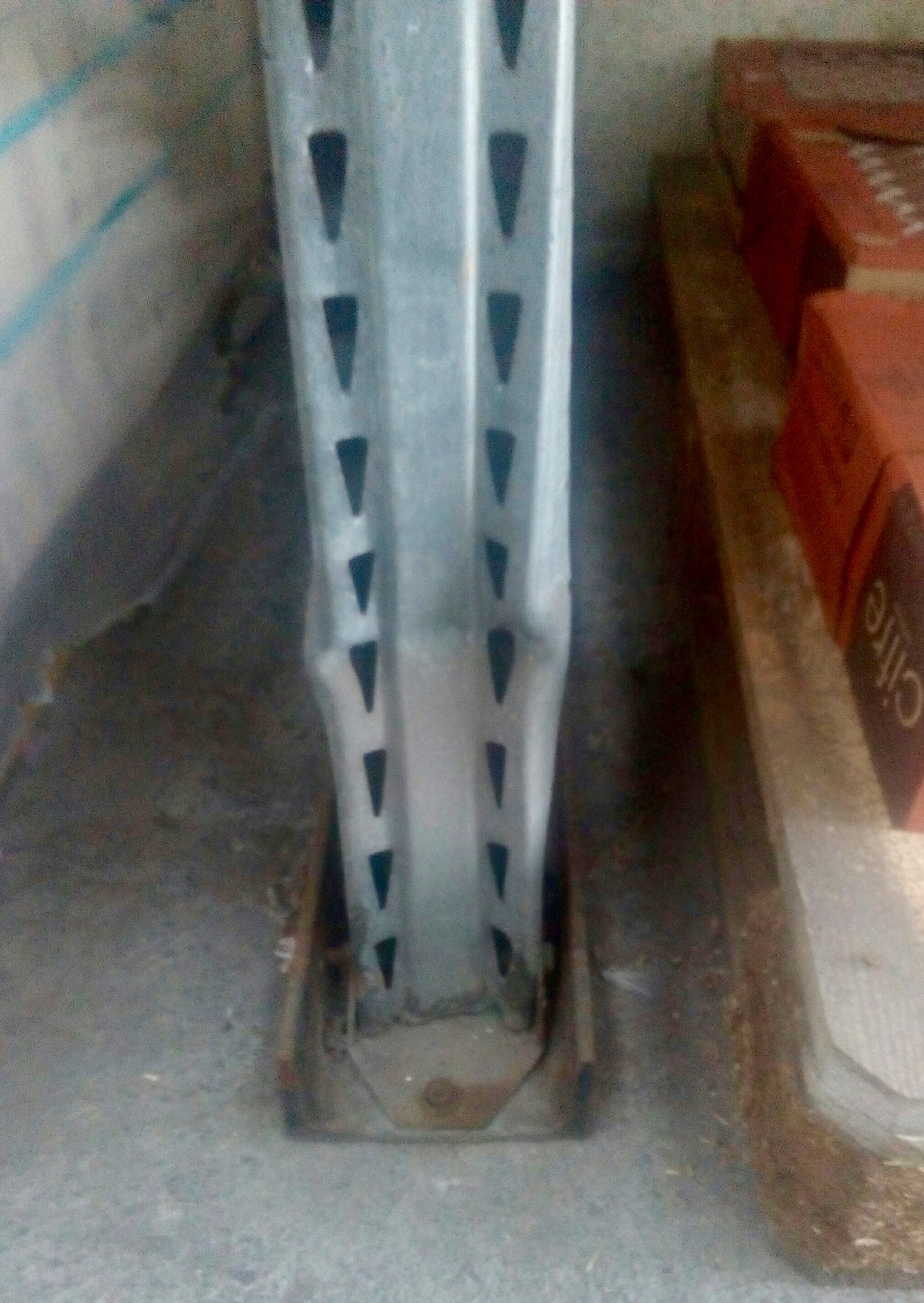 Revisión estanterias en Canarias