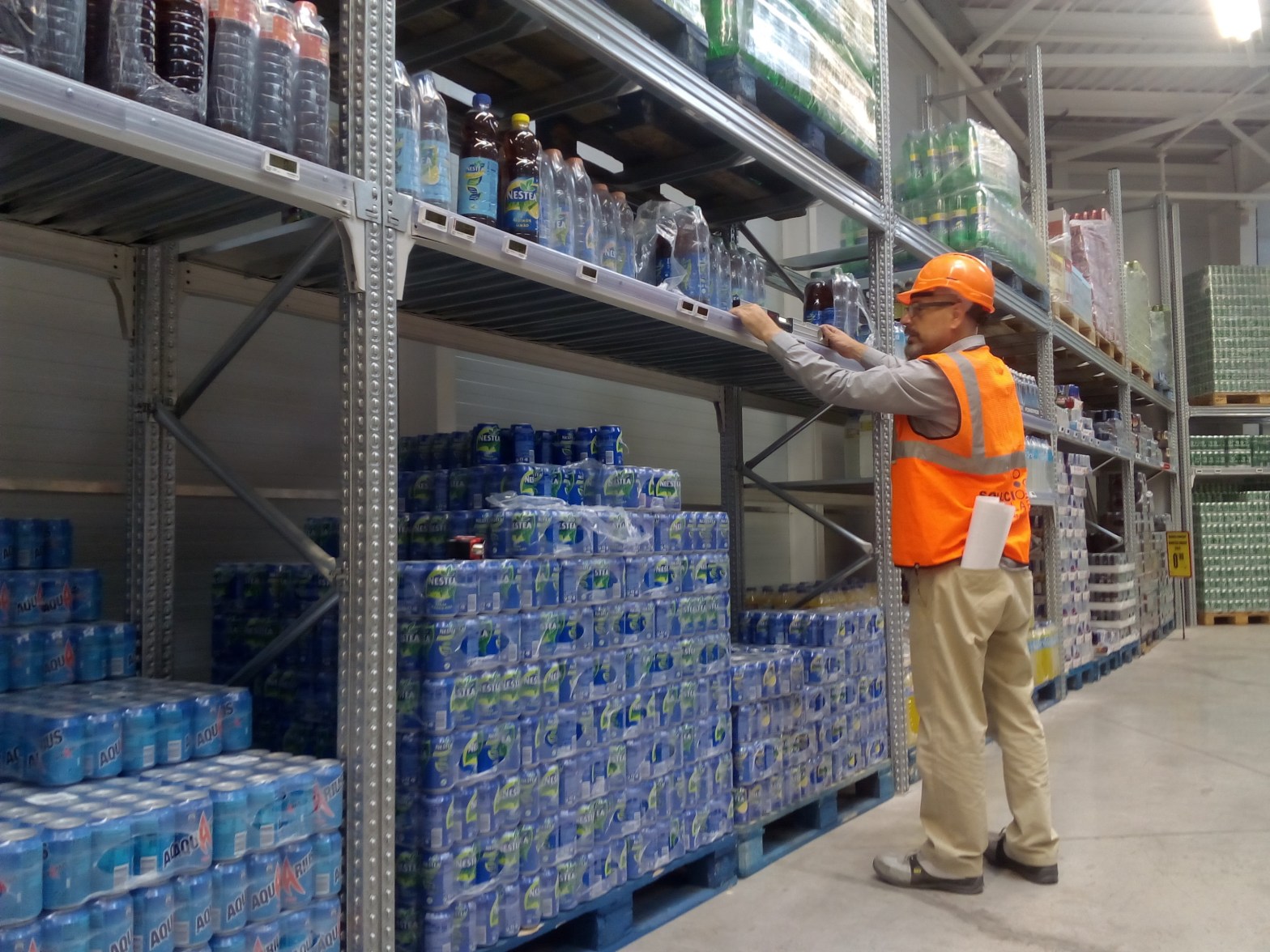 revisión de estanterías industriales