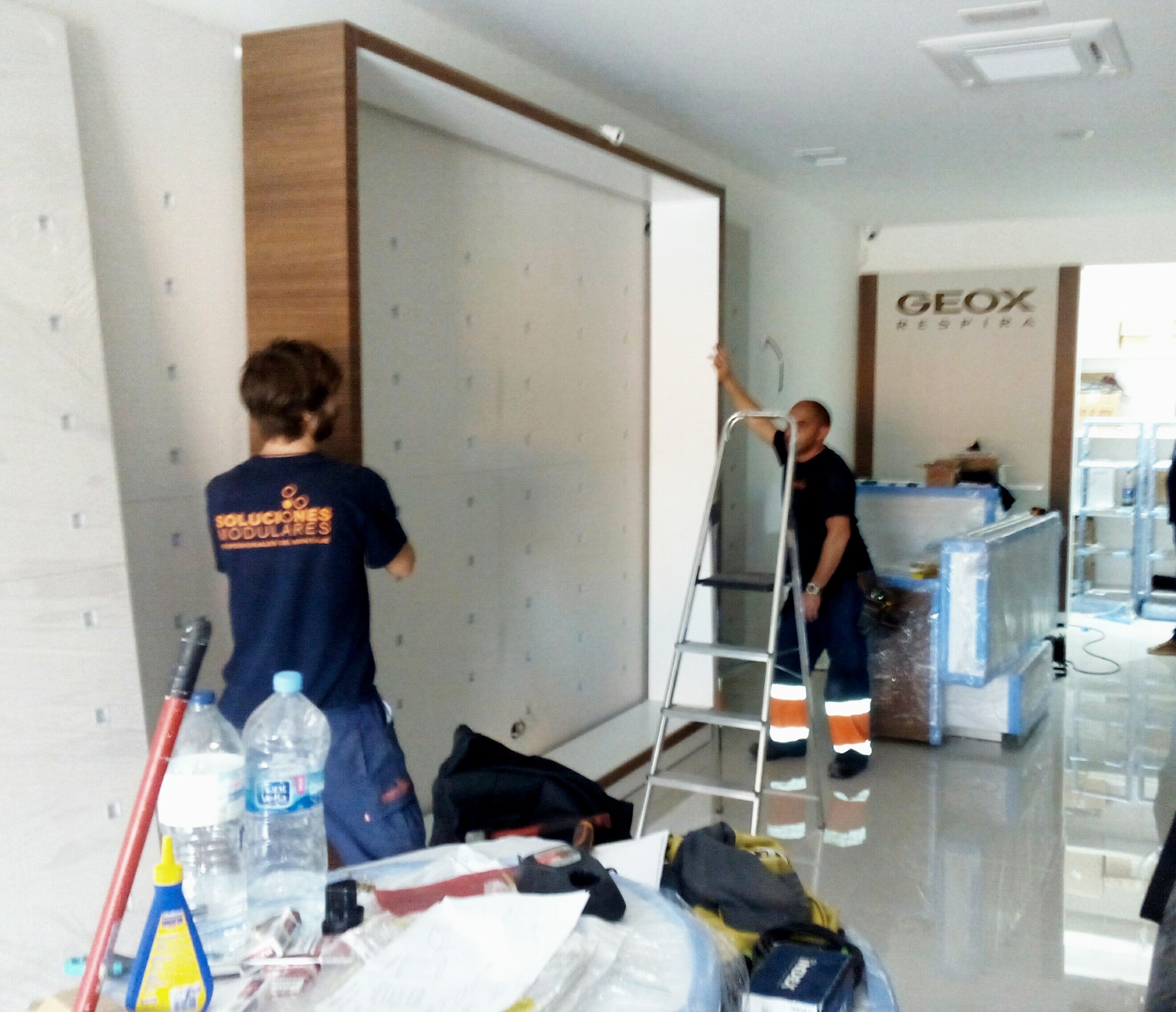 Montadores de mobiliario para tiendas