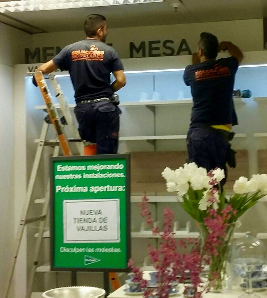Montaje de mobiliario comercial